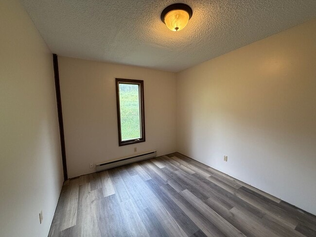 Building Photo - Live on the Mountain! 3bd/2ba Half Duplex