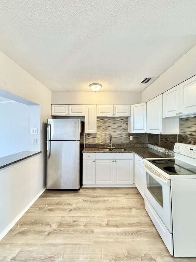 Building Photo - 5396 68th Way N