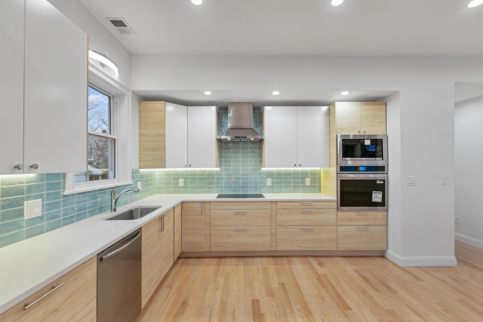 Building Photo - 14 Newell Rd