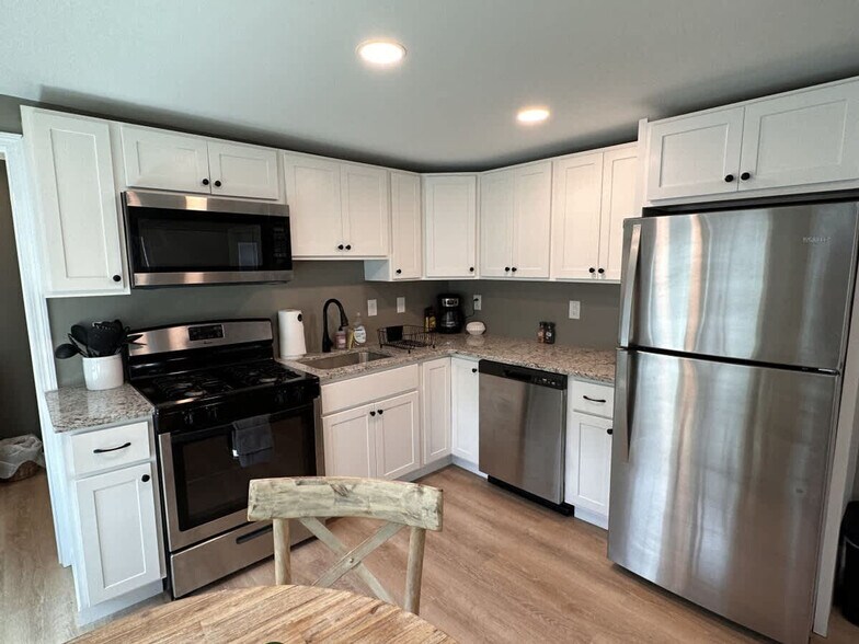 Building Photo - 301 Portsmouth Ave