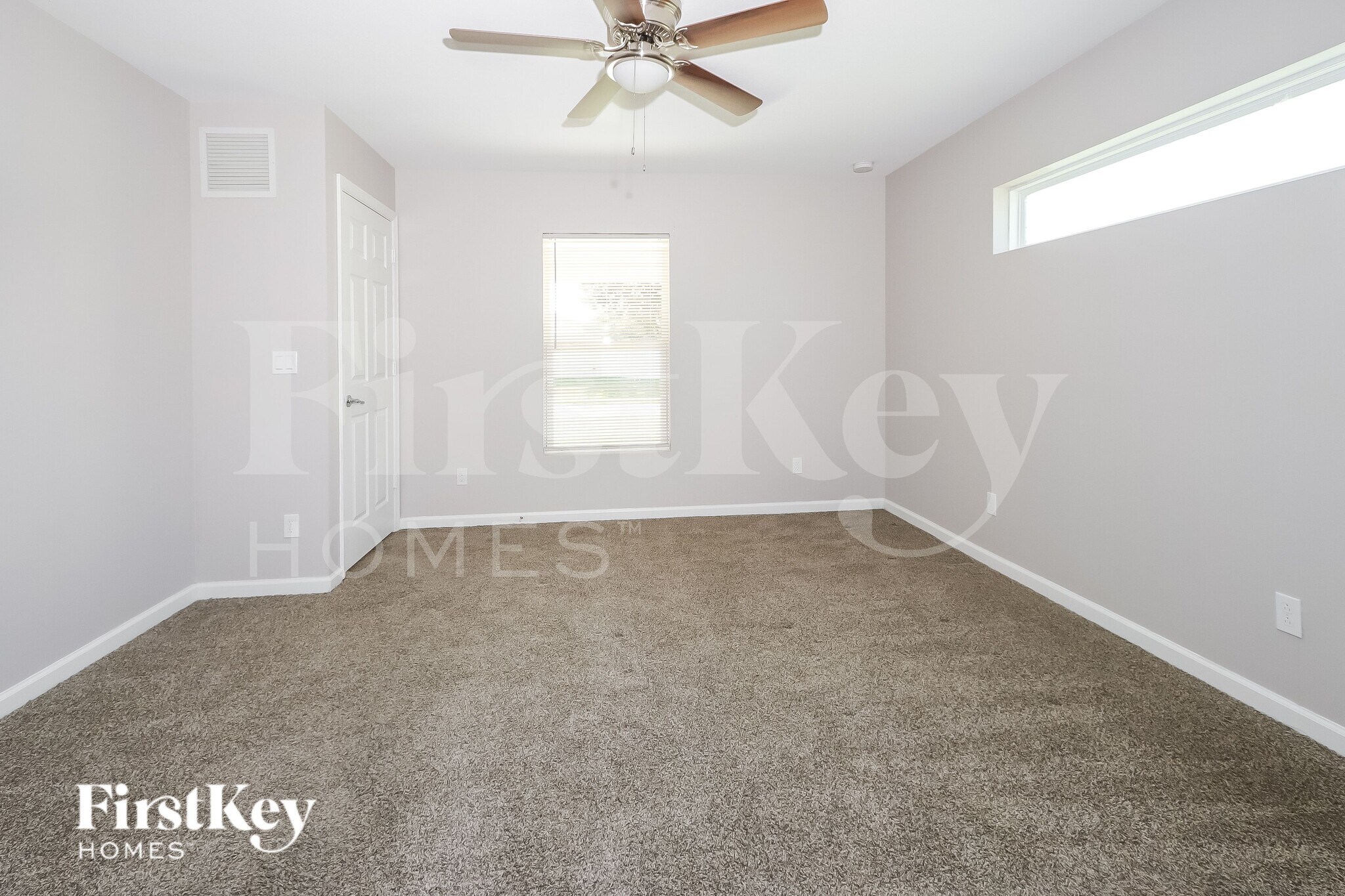 Building Photo - 820 SW Thrift Ave