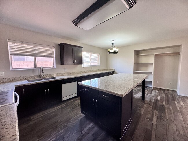 Building Photo - 9138 W Ross Ave