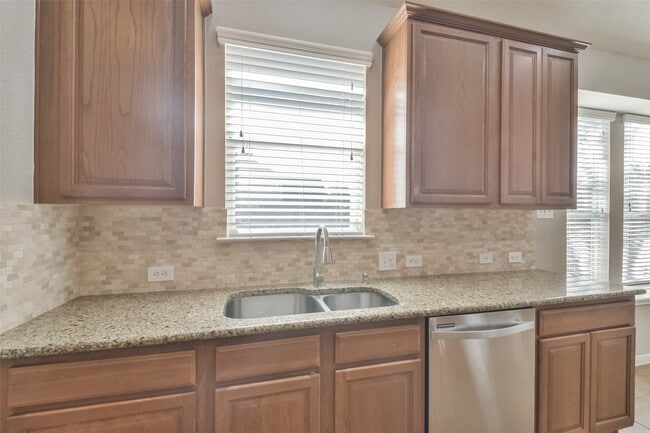 Building Photo - 15303 Paxton Landing Ln