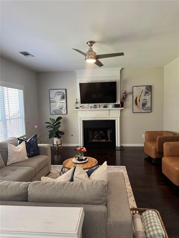 Building Photo - 530 Sessingham Ct
