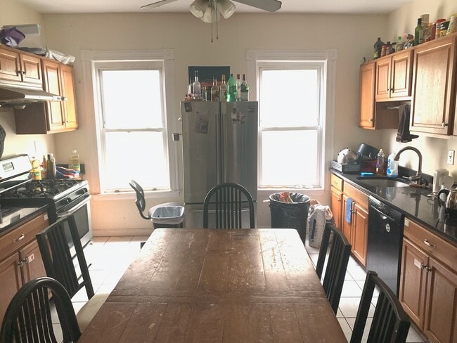 Building Photo - 1 Sachem St