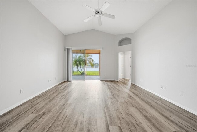 Building Photo - 31202 Baclan Dr