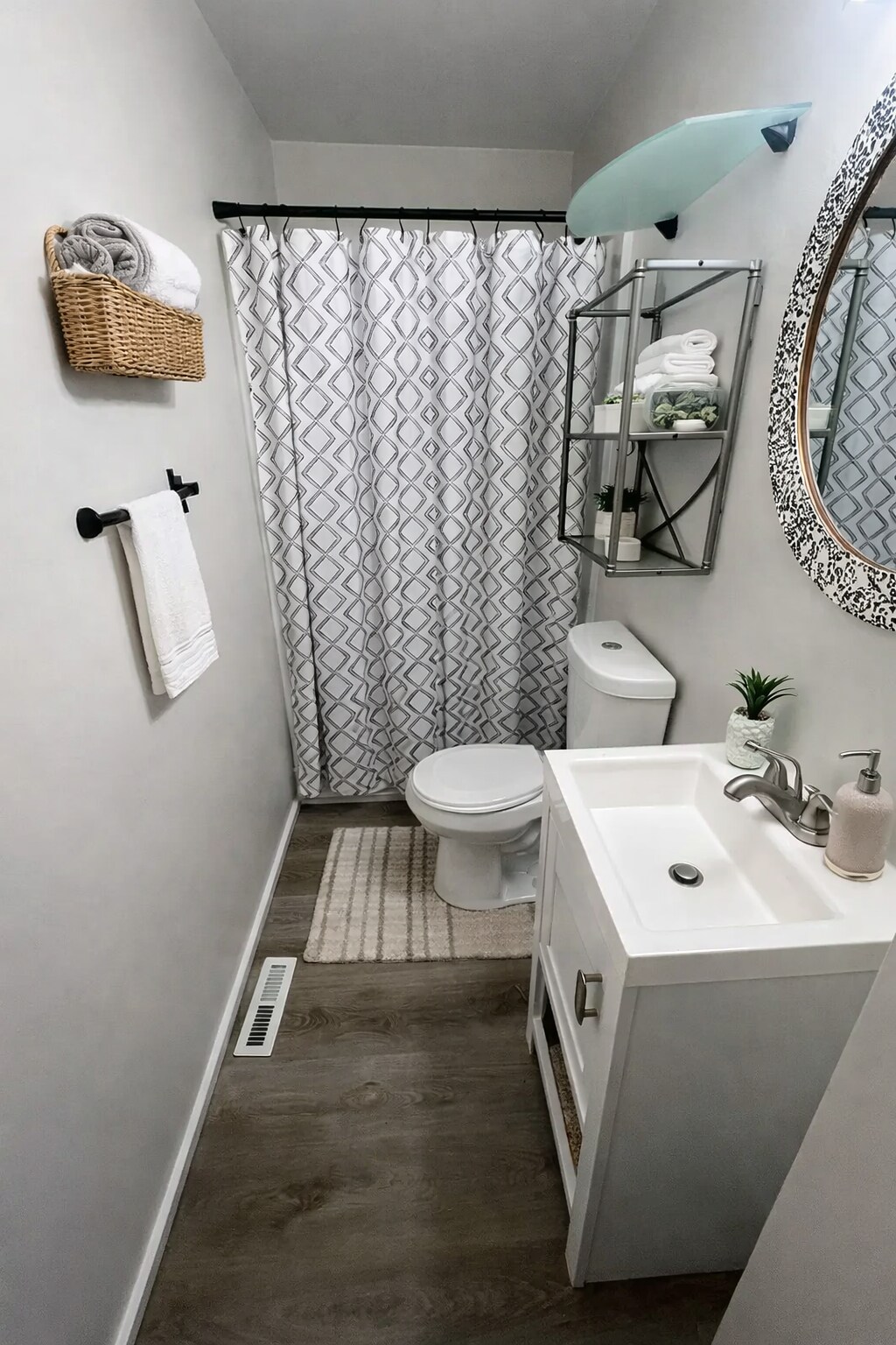 Building Photo - 421 N Ohio St