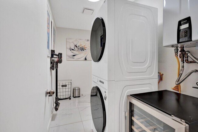 Building Photo - 72770 Fleetwood Cir