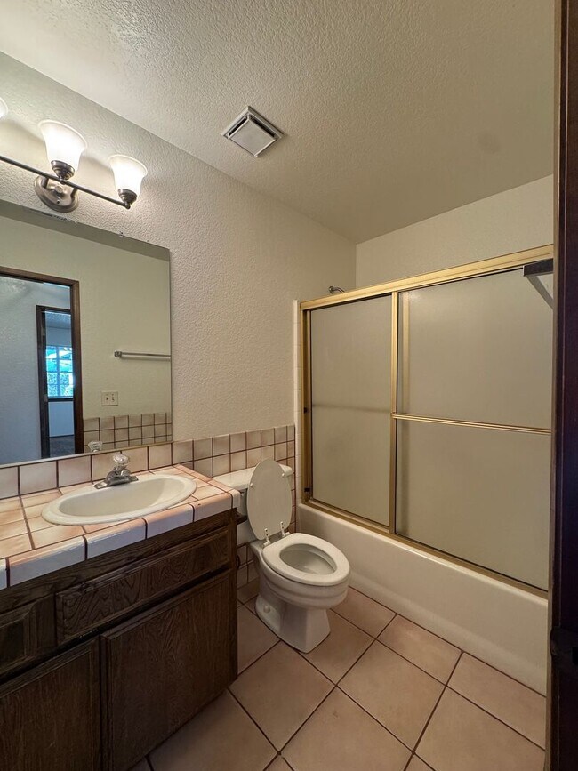 Building Photo - Spring Valley Lake Community Home