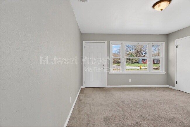 Building Photo - 12035 Krenning Ln