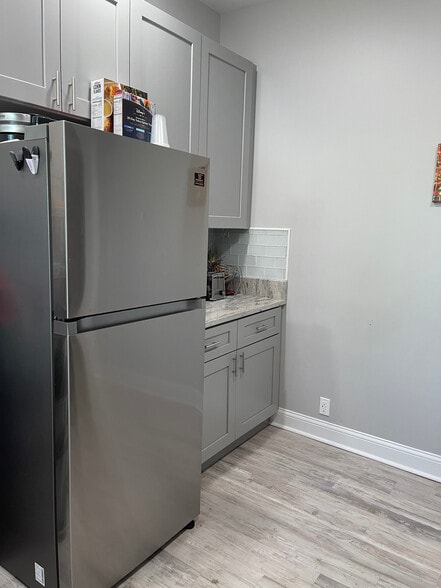 Building Photo - 507 E Mulberry St