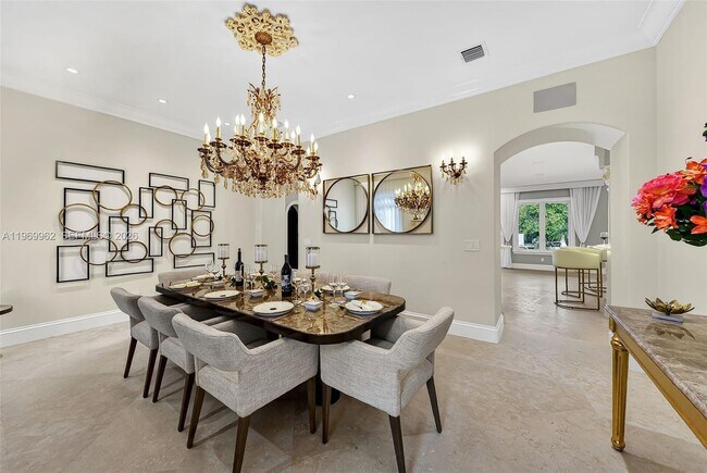 Building Photo - 628 Coral Way