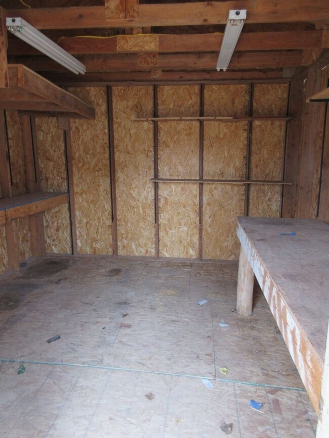 Building Photo - Single Family, Single Level Home - Mid-Val...