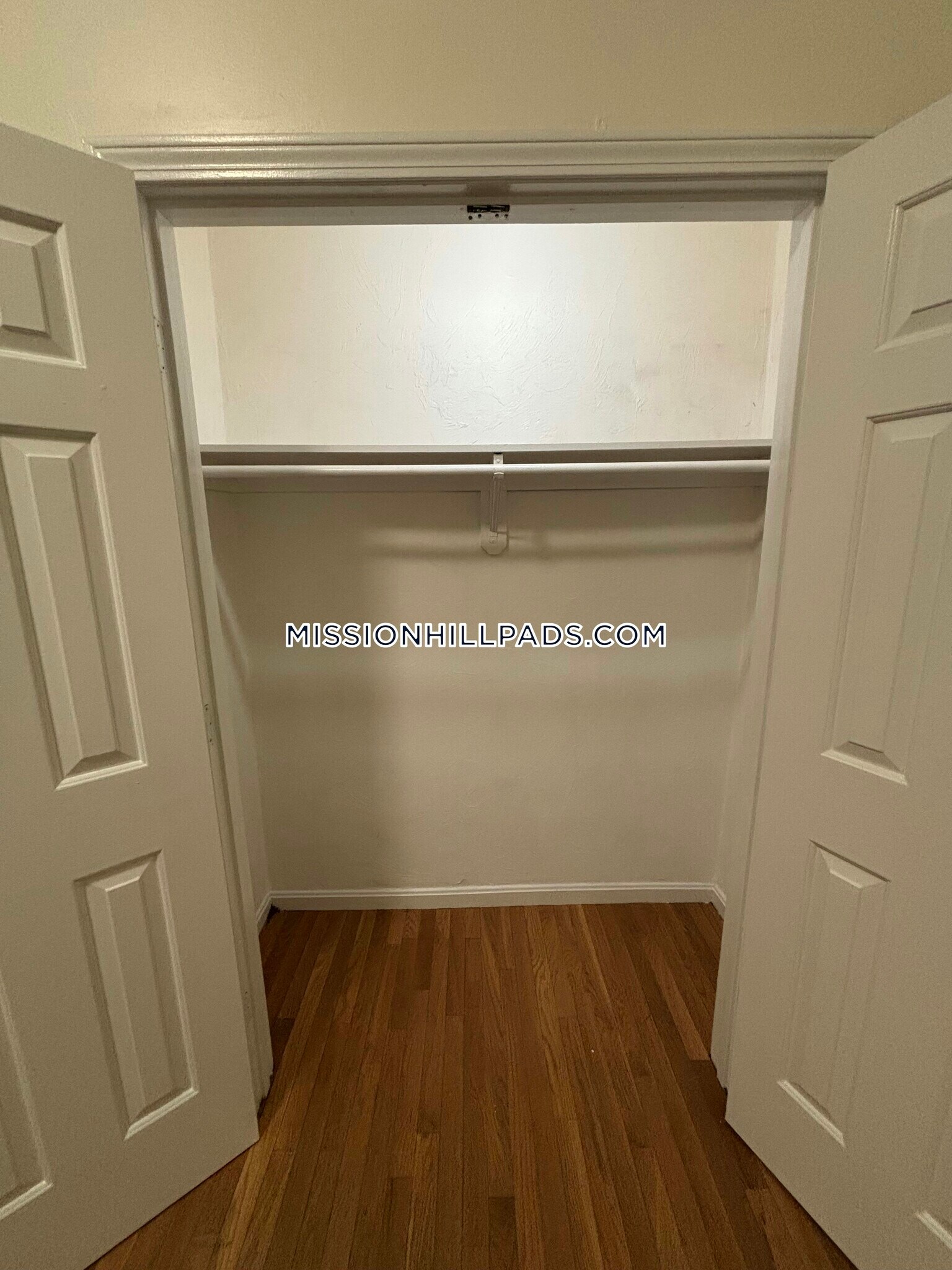 Building Photo - 1460 Tremont St