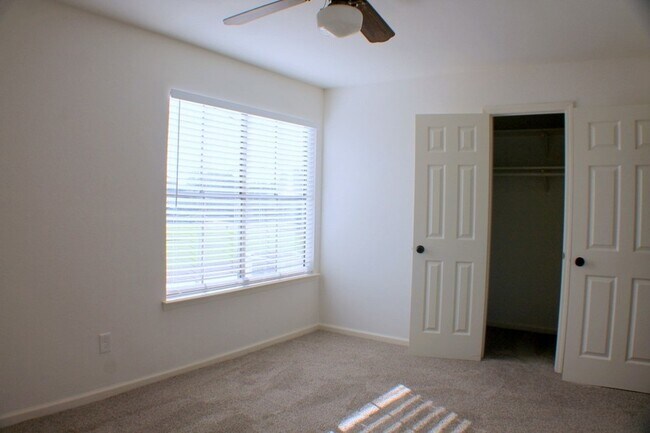 Building Photo - 5100 Allendale Rd