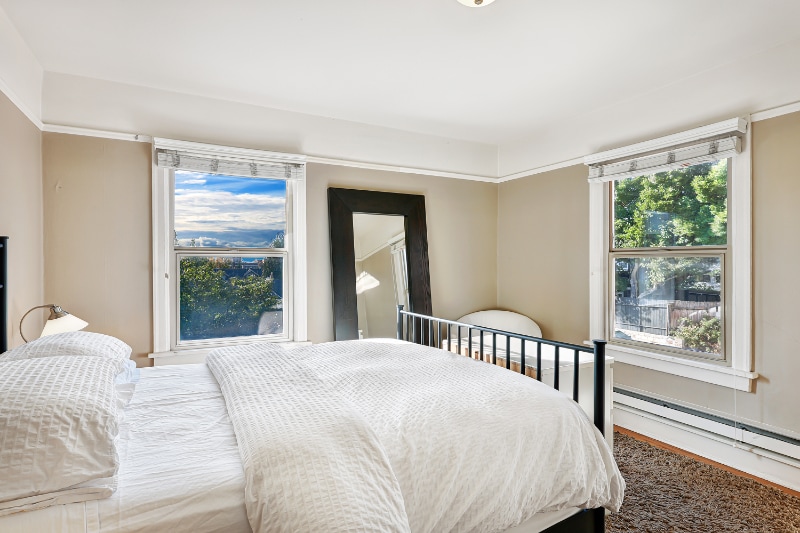 Building Photo - 311 12th Ave E