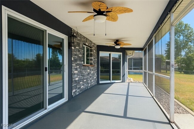 Building Photo - 1452 SE 15th Terrace