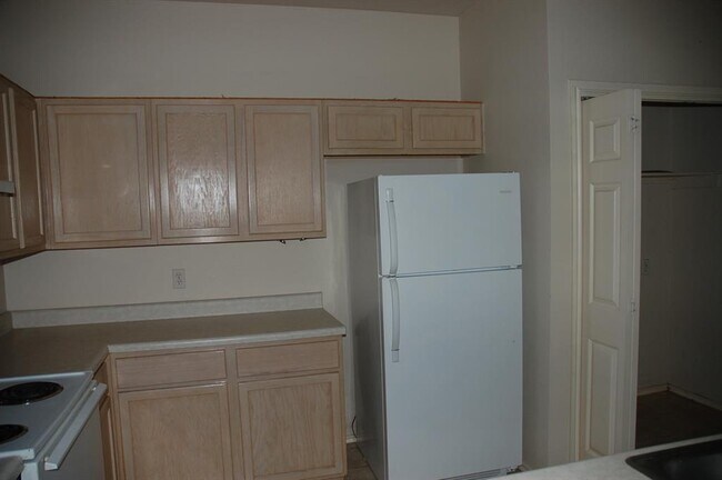 Building Photo - 8700 Weiser Dr
