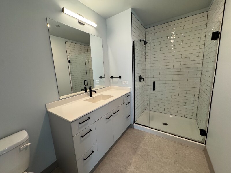 Building Photo - 2131 N Elston Ave