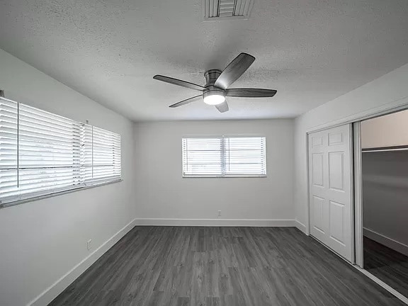 Building Photo - 4140 SW 24th Ct