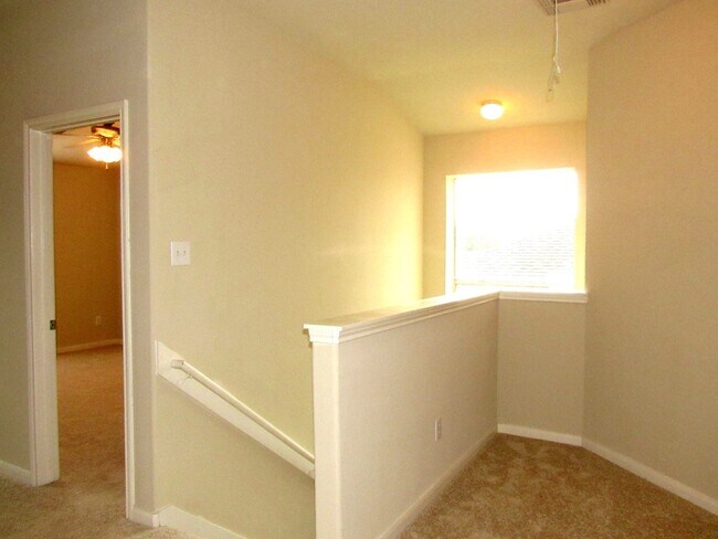 Building Photo - 21315 Bella Mountain Dr