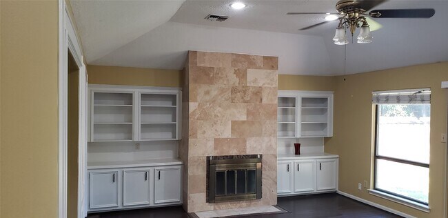 Building Photo - 15111 Paso Real Dr