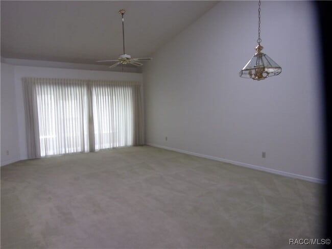 Building Photo - 807 Lanark Dr