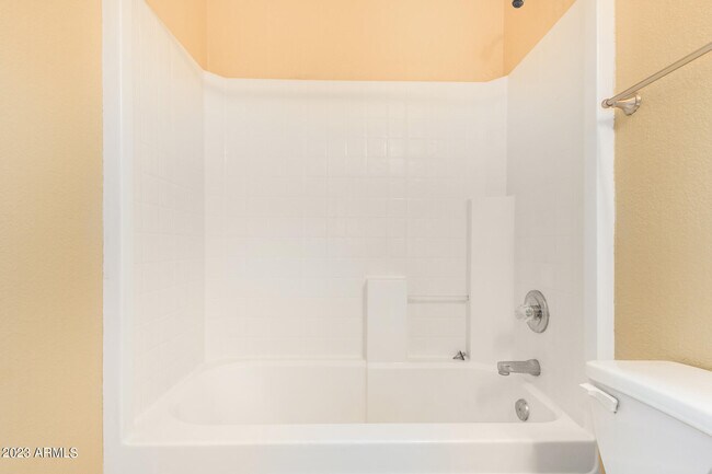 Building Photo - 8548 W Hatcher Rd