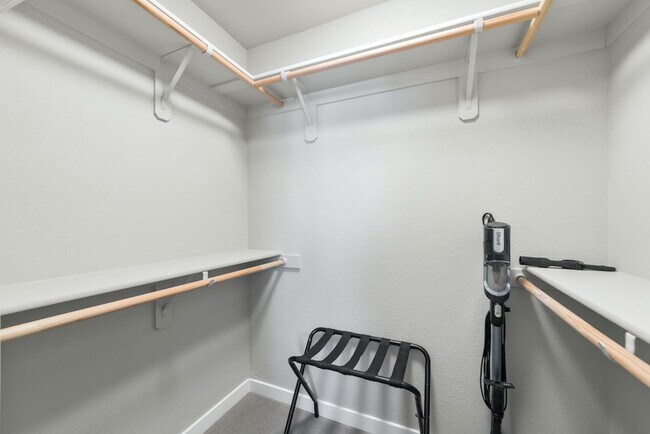 Building Photo - 375 Harbour Cove Dr