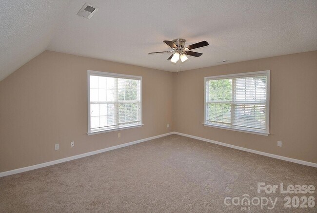 Building Photo - 2941 Glen Summit Dr