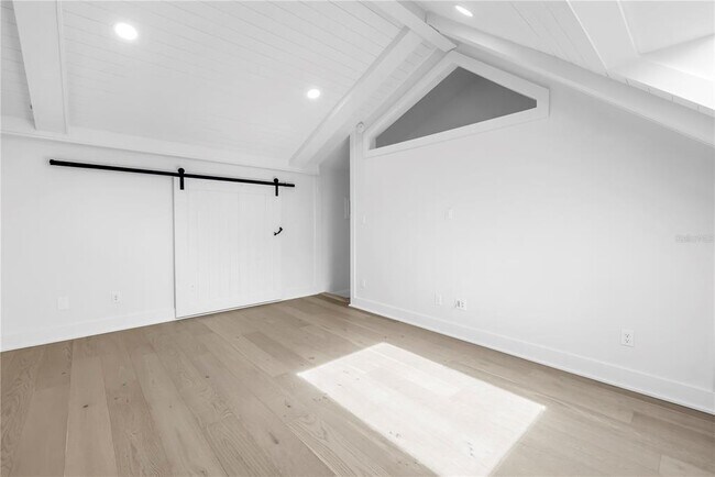 Building Photo - 1355 Pinellas Bayway S