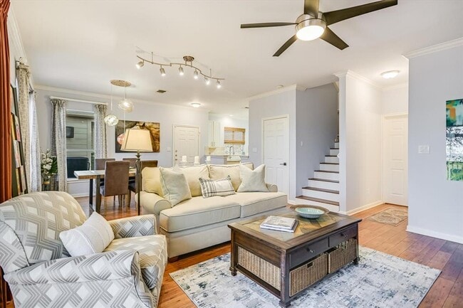 Building Photo - 7501 Shadowridge Run