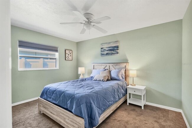 Building Photo - 3425 Fairview Dr