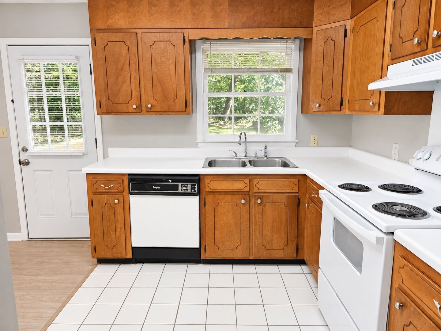 Building Photo - 1304 Brockton Dr