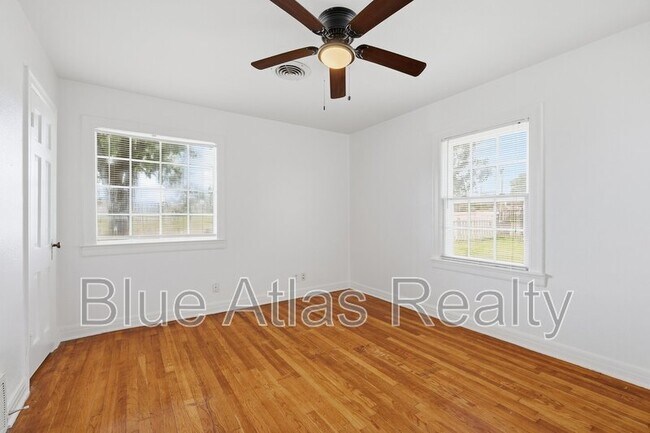 Building Photo - 2112 Ederville Rd