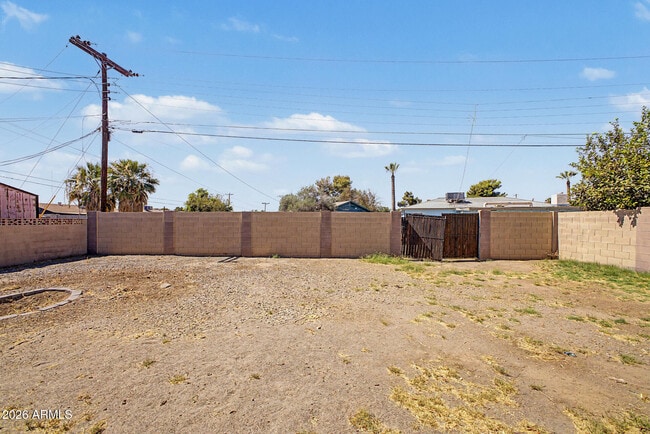Building Photo - 3143 W Glendale Ave