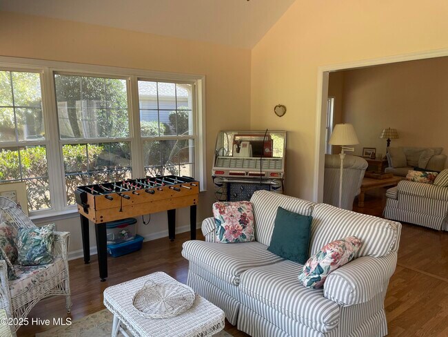 Building Photo - 872 Sandpiper Bay Dr SW