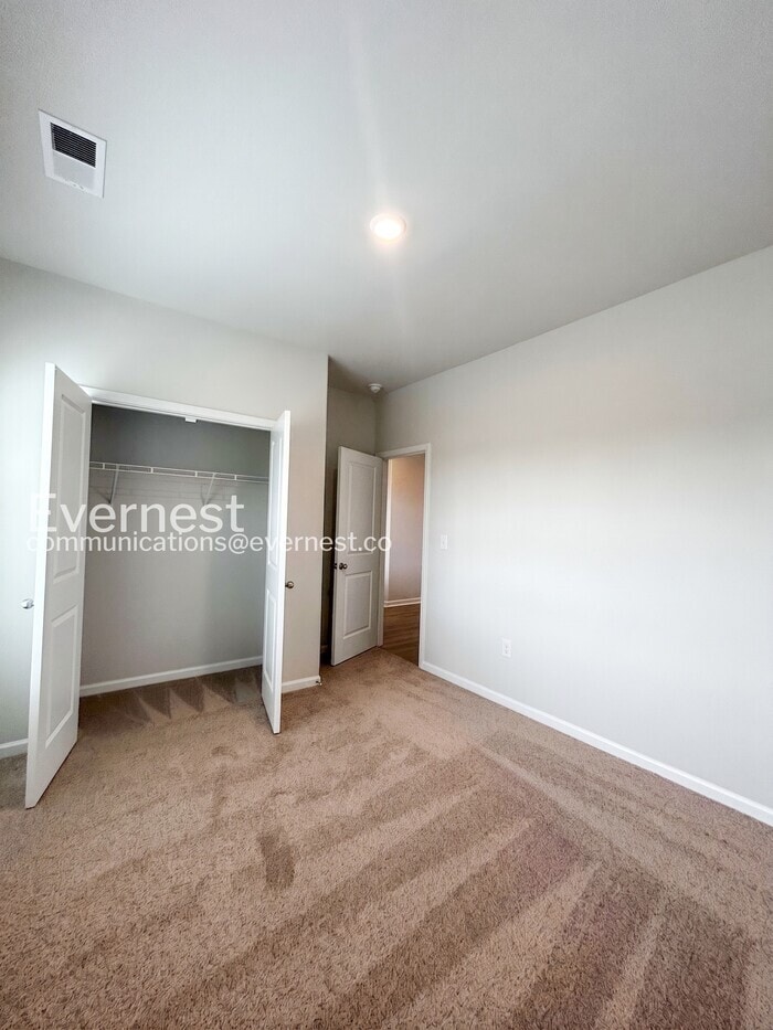 Building Photo - 5954 Celestite Bd