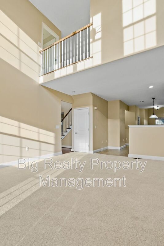 Building Photo - 2105 Eastport Way