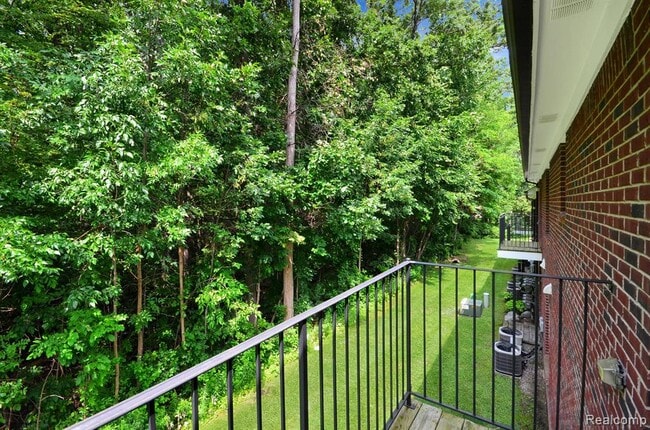 Building Photo - 8425 Williamstown Dr