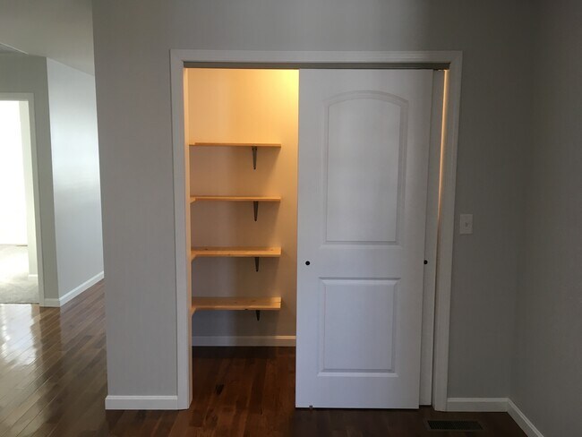 Building Photo - 3 Amos Dr