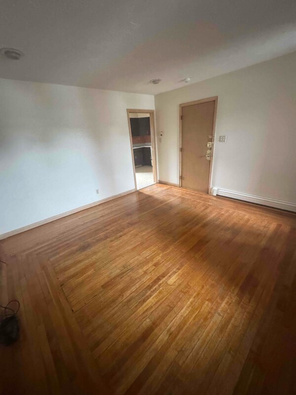 Building Photo - 26 William St