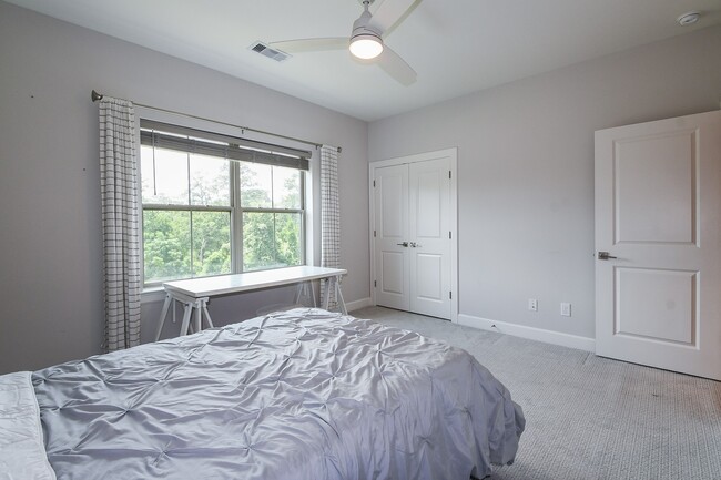 Building Photo - 25234 Calhoun Creek Dr