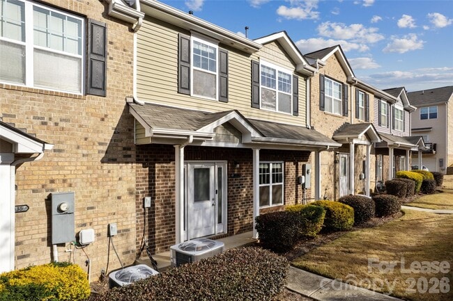 Building Photo - 10439 Benfield Rd