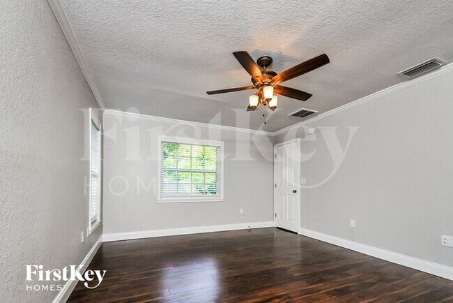 Building Photo - 4635 Dillwyn Dr