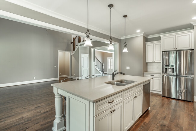 Building Photo - 7725 Peppertree Dr