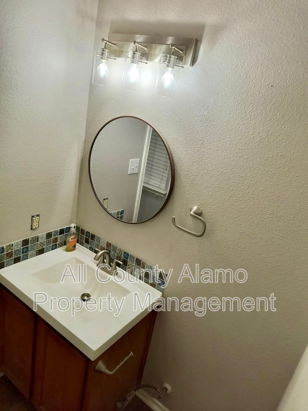 Building Photo - 10316 Artesia Wells