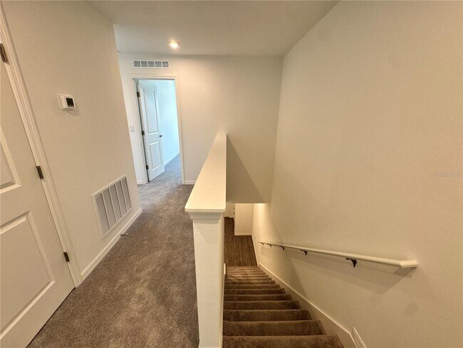 Building Photo - 3031 Jessamine Dr