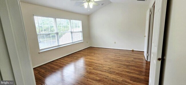 Building Photo - 75 Ashford Dr