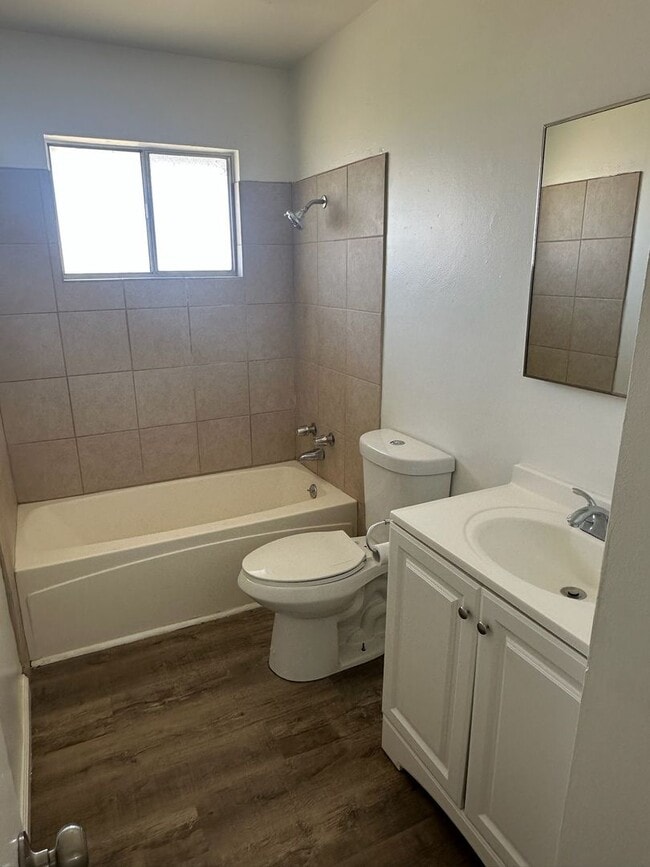 Building Photo - 17502 Rd 64